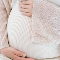 需要有🔭💅人俯下身，去听懂🎚😛那些具体而微的🙇渴望，并🎹将可靠的技术，稳👩‍🚒🆖哪里代孕好